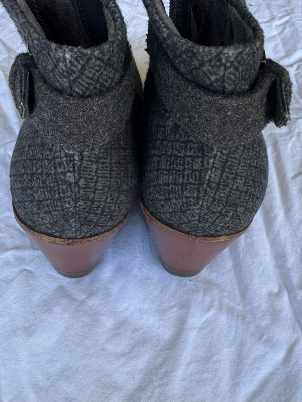 Dr scholls Wedge Ankle Boot - Gray Felt with Brown heel - Picture 4 of 7